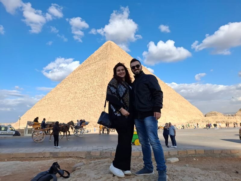 Guided tour to Giza Pyramids, Sphinx with The Grand Egyptian Museum - At the Giza Plateau: three pyramids, one vast setting