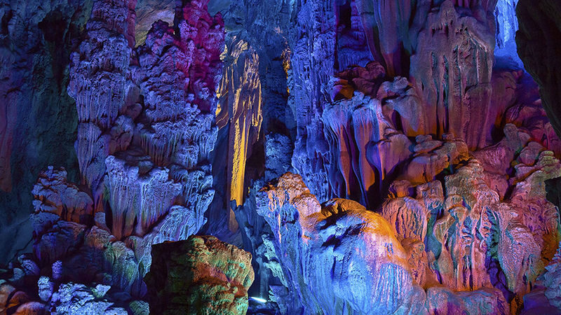 Guilin Li River 3-Star Cruise. Reed Flute Cave. Elephant Trunk Hill. Yangshuo Yulong River. Longji Rice Terraces. 4-Day Private Tour - Day two: Longji’s terraced hills