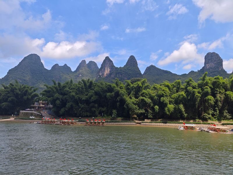 Guilin Li River + Yulong River Bamboo Raft + Impression Liu Sanjie Day Tour (Chartered Tour + Tickets + Li River Three/Four-Star Cruise) - Choosing your Li River route
