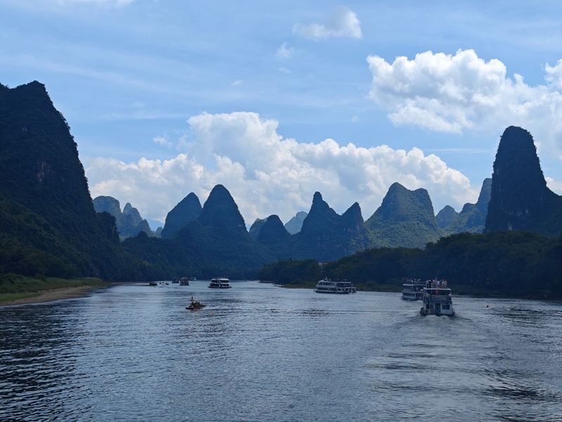 Guilin Yangshuo Li River Day Tour (Four/Three Star Cruise) - From Guilty pickup to the pier