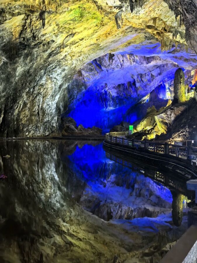 Guiyang Zhijindong One-Day Tour - What the Full-Day Format Means