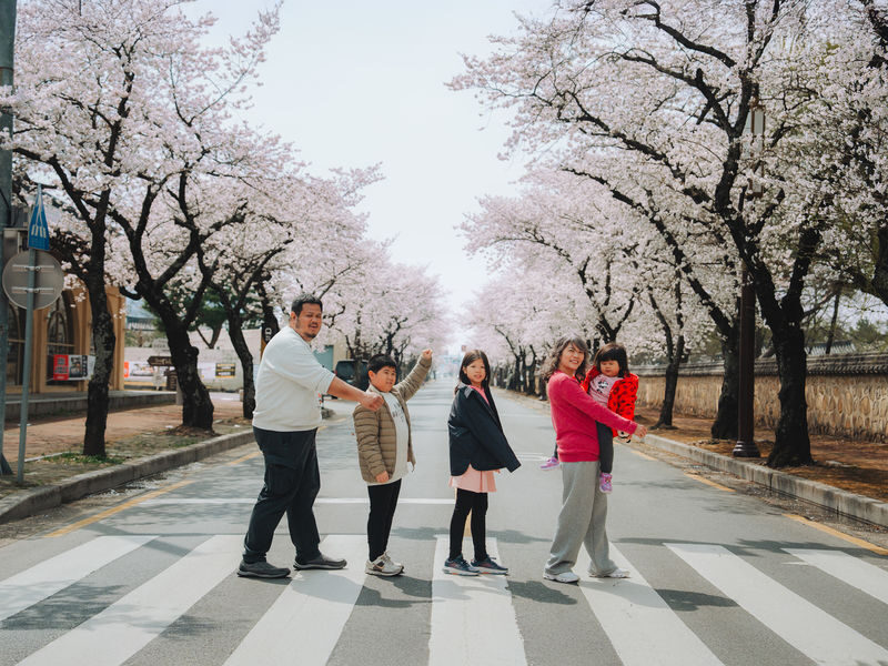 Gyeongju Full-Day Small Group Photo Tour with Photographer - Bulguksa Temple: stonework, halls and mountain calm
