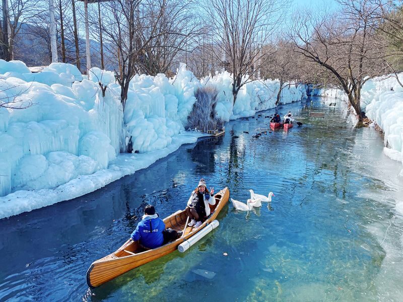 Gyeongju Healing Park/ Cheongsong Ice Valley/ Pohang Tour from Busan - Option B: Daegu food and a choice of winter scenery