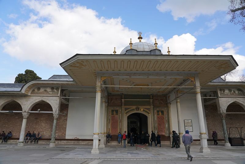 Hagia Sophia & Topkapi Palace & Basilica Cistern Combo Tickets - Starting at Topkapi Palace