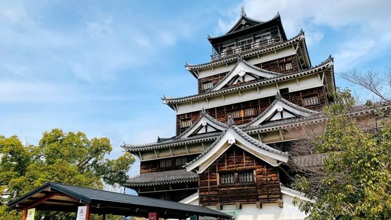 Half-Day Hiroshima Highlights Tour - Shukkei-en: a garden shaped across centuries