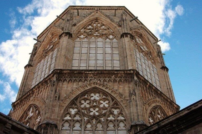 Half-Day Valencia Architecture & Culture Experience - At the Lonja de la Seda