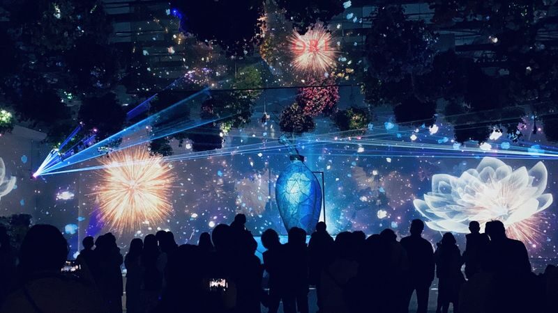 "HANA-BIYORI" A New Sensation Flower Park in Tokyo - The 300-pot chandelier and flower displays