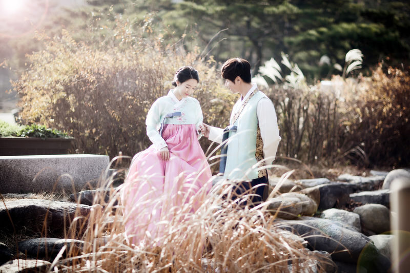 Hanbok Portrait Experience in Seoul by 9 Studio - Choosing your Hanbok and finishing the look