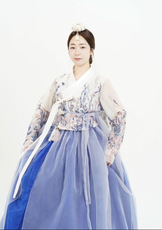 Hanbok Rental with Hair in Jeonju Hanok village - Dressing, hair, and included extras