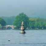 Hangzhou Leifeng Pagoda + West Lake Scenic Area Cruise Lake Tour (no island landing) Half-Day Tour - Flower Harbor Park before the boat