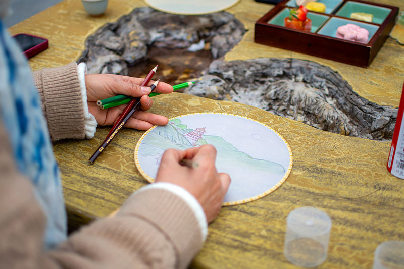 Hangzhou West Lake boat tour + Lingyin Temple + Tea art fan painting half-day/full-day tour - Lingyin Temple: a short visit with room to pause