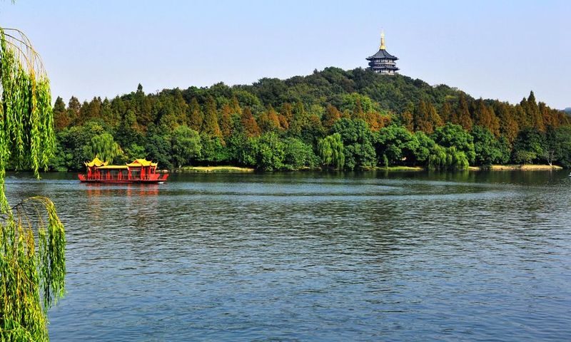 Hangzhou West Lake & Leifeng Pagoda Full-Day City Highlights Tour - Leifeng Pagoda adds a second headline stop