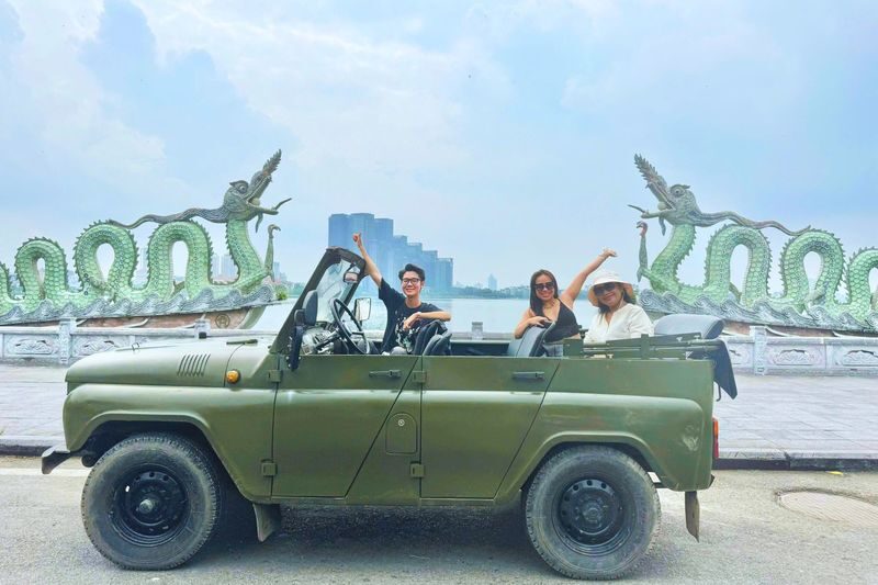 Hanoi Bac Ninh Full-Day Heritage Train Tour with Vintage Jeep - Taking the heritage train to Bac Ninh