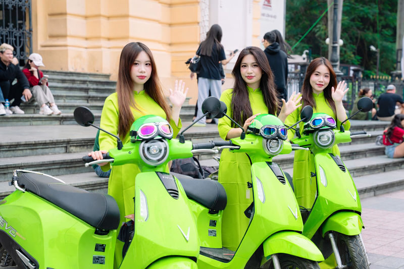 Hanoi City Tour by Motorbike: Female Riders, Train Street & Hidden gems - Train Street and the city’s famous sights