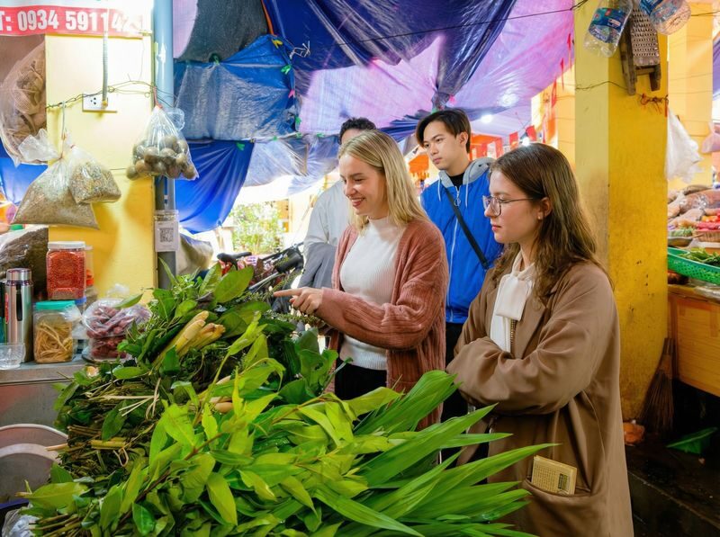 Hanoi Food Tour: Salt Coffee, Tram Museum & Tran Quoc Pagoda - Food with a story, not just a menu