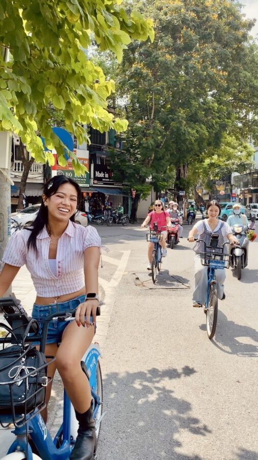 Hanoi Half-Day Historical Bike Tour with Food Tasting - Ba Dinh Square and the political district