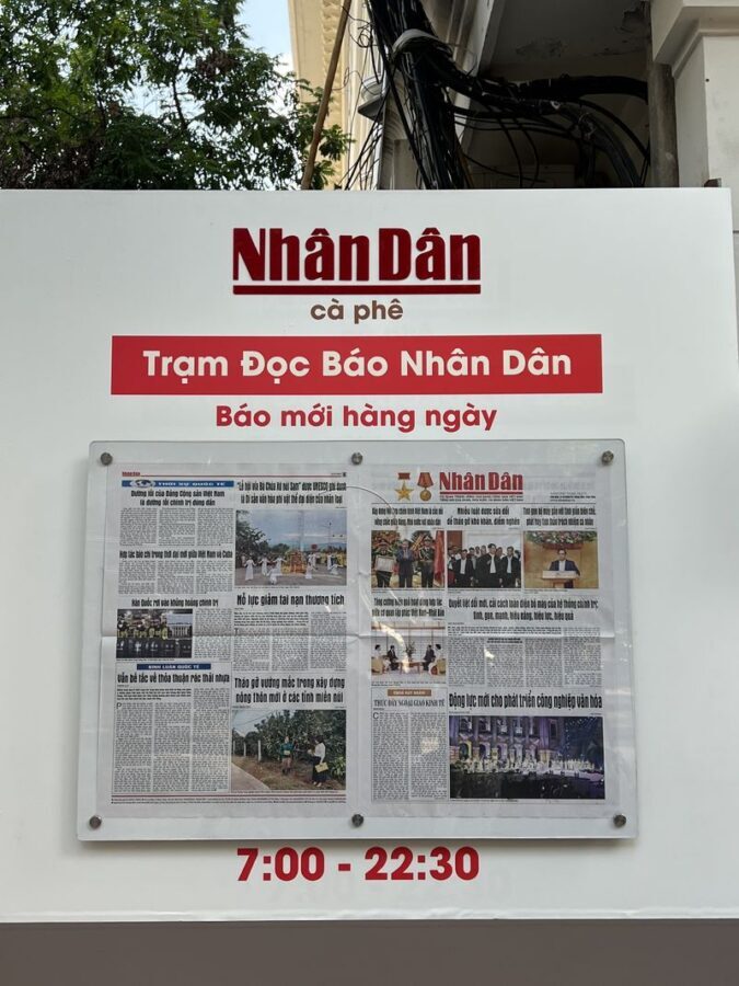 Hanoi in Frames: Hot Spots around Hoan Kiem Lake with Ao Dai Option - Pho before the sightseeing