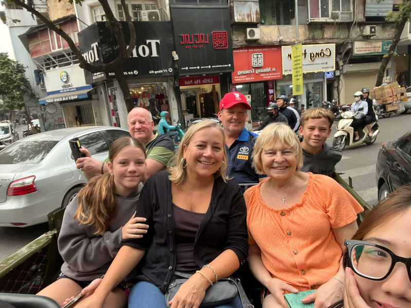 Hanoi Jeep Tour Full Day - Group Tour (All-Inclusive) - What the Banana Island and old pagoda option tells you