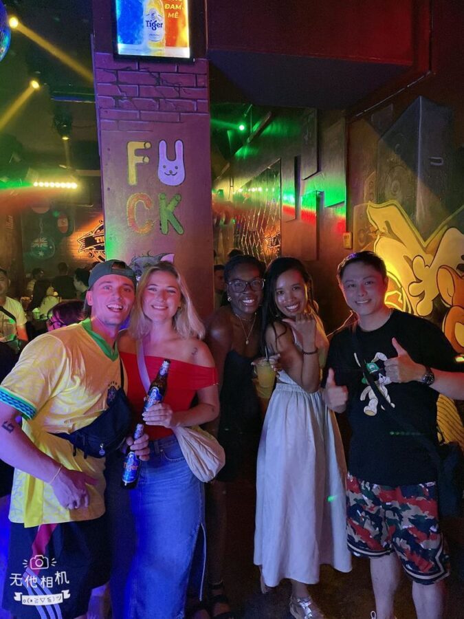 Hanoi Nightlife Bar Hopping Tour with Drinks & Local Host - The second bar: another round, another chance to connect