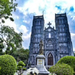 Hanoi Street Food & Landmarks Half-Day Jeep Tour - How the food stops shape the tour