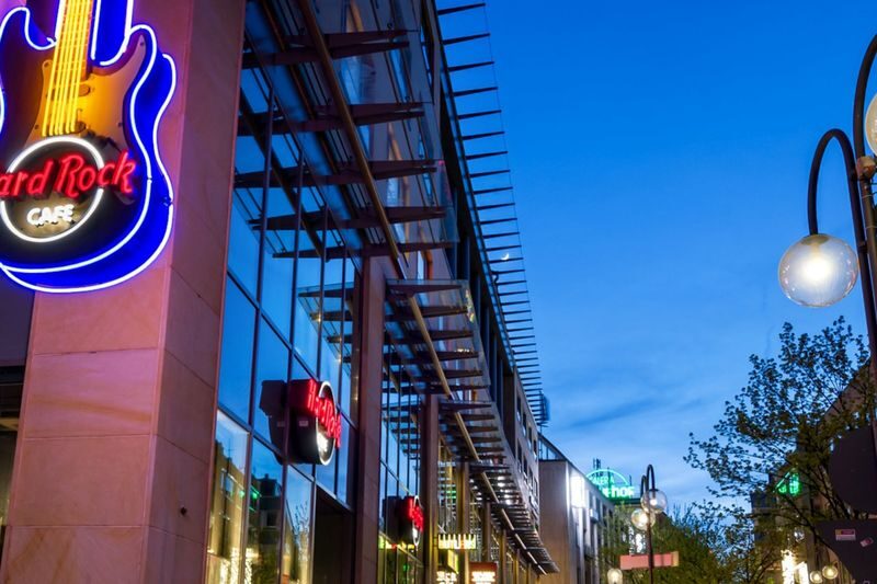 Hard Rock Cafe Cologne Dining Experience with Set Menu - How the visit unfolds