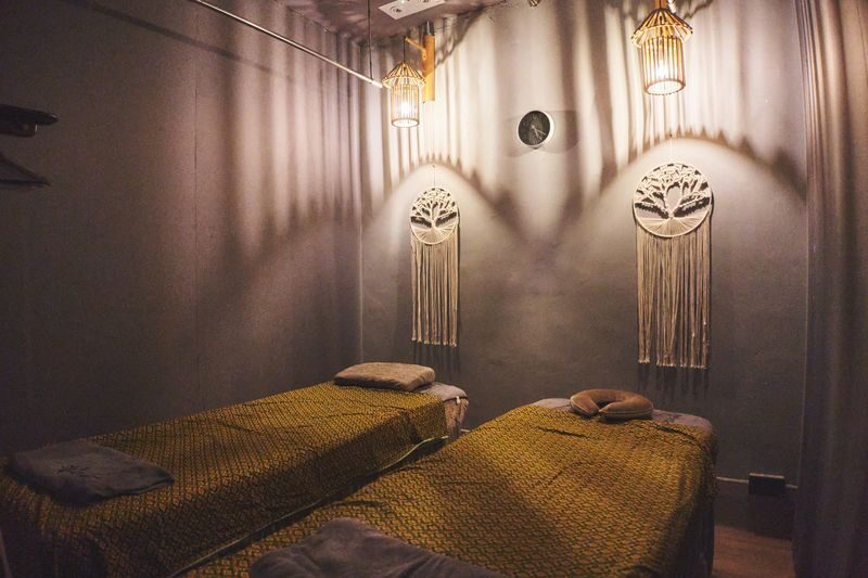 Hariky House - Traditional Thai Massage Experience | Aroma Thai | Lymphatic Detoxification | Steam | Sha Tin - Choosing between Thai massage and aroma oil