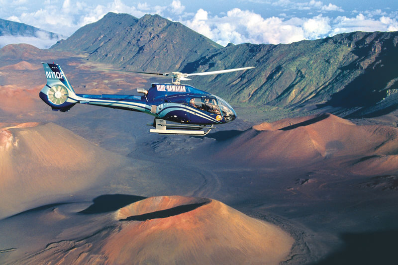 Hawaii Big Island Helicopter Tour - Kohala Coast: cliffs, forest and waterfalls