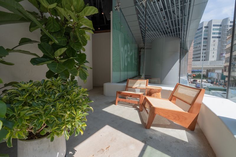 hea- Wellness Boutique | Massage + Wellness Experience | Foot Massage | Yoga | Singing Bowl Therapy | Tai Kok Tsui - What the sequence does well