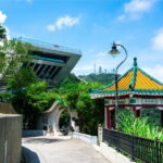 HK In-depth Tour | Round-trip Peak Tram Ride + Tim Ho Wan DimSum - Walking Through Central’s Older Streets