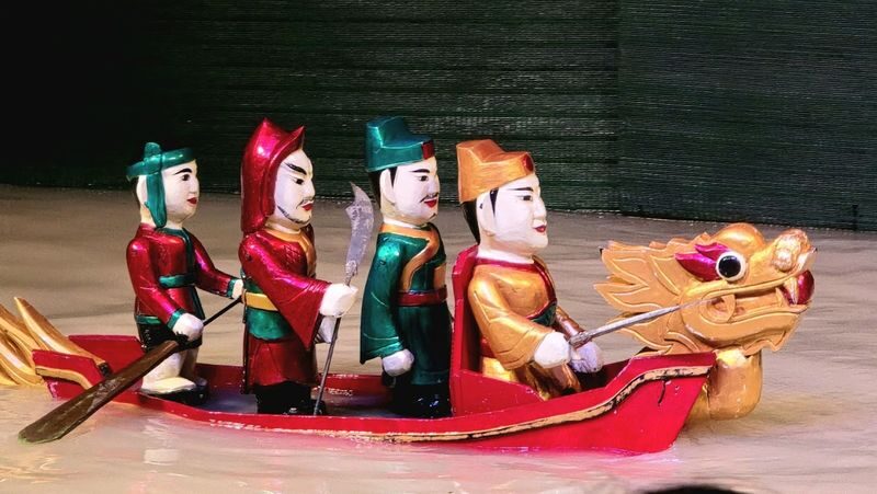 Ho Chi Minh City Golden Dragon Water Puppet & Saigon River Dinner Cruise Night Tour - Dinner with Vietnamese and other dishes