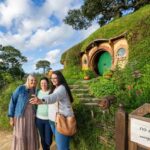 Hobbiton Movie Set & Waitomo Glow Worm Caves Tour - Leaving Auckland before breakfast
