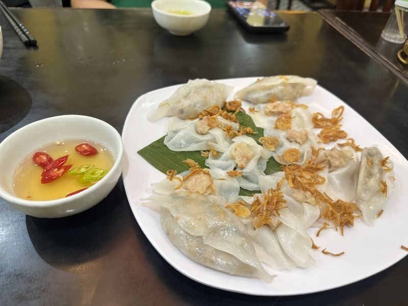 Hoi An Ancient Town Half-Day Street Food & Culture Experience - A guided walk adds context to the meal