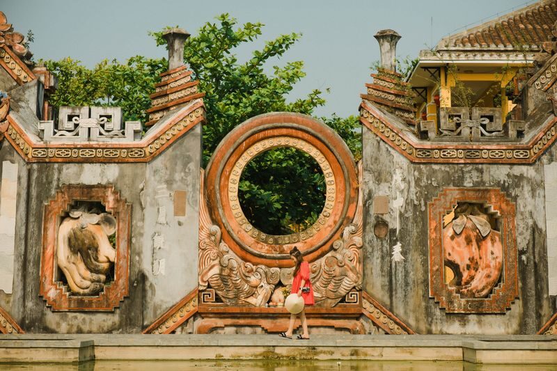 Hoi An Instagram Private Tour - Central Market: a lively first stop