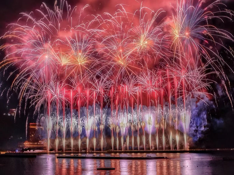 Hokkaido | Lake Toya Fireworks Festival & Showa-shinzan & Lake Hill Farm Day Trip | Departing from Sapporo - Fukidashi Park and the Mount Yotei view