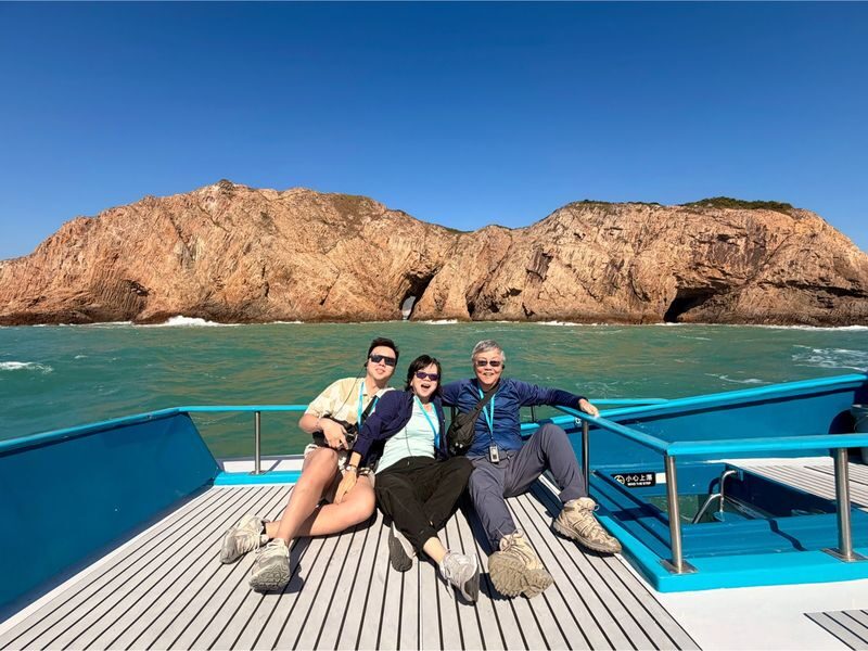 Hong Kong Volcanic Columns Half-Day Yacht Experience - Rock columns that tell a long story