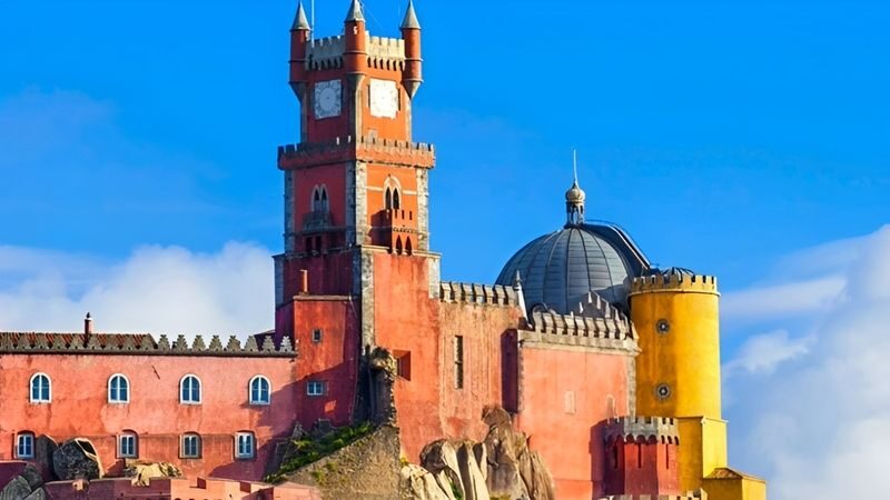 Hop-on hop-off bus ticket to castles and palaces in Sintra - Start with Pena Palace or the Moorish Castle
