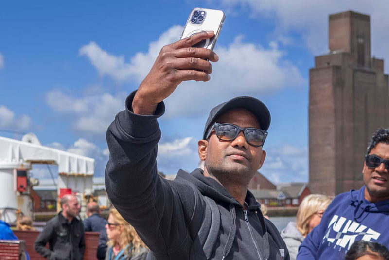 Hop-On Hop-Off Sightseeing Bus Tour and River Cruise in Liverpool - See the waterfront from a Mersey Ferry