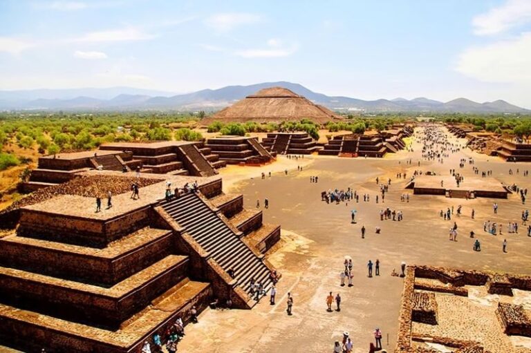 Hot Air Balloon Ride Over Teotihuacan Pyramids - A dawn departure from Mexico City