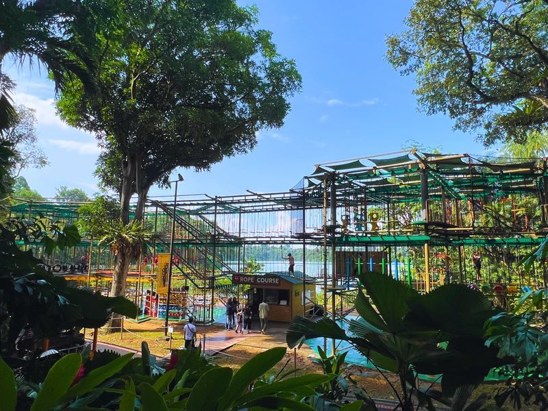 Houbii Spot Rope Course Ticket At Singapore Zoo - What the two-level course asks of you