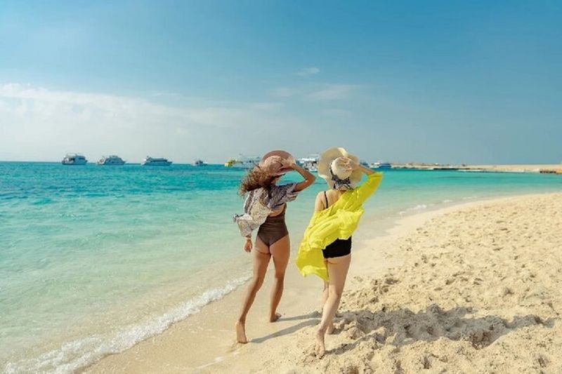 Hula Hula Island Sea Trip with lunch & Water Sports -Hurghada - One reef stop, with gear and a guide