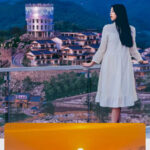 Hunan Changsha Zhangjiajie Tianmen Mountain Fenghuang | Stay at the Summit Luxury Homestay, VIP Sunrise Cloud Sea Private Six-Day Tour - Huangshizhai and Jinbian Stream: a full day outdoors