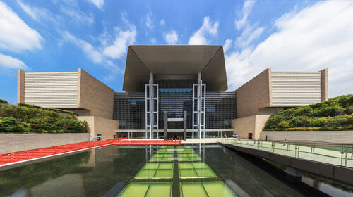 Hunan Provincial Museum - The 49-gram robe and other silk treasures