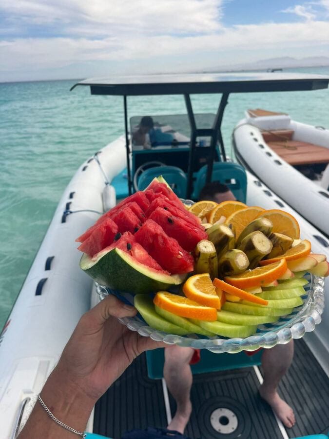 Hurghada Half-Day Red Sea Speedboat Tour with Fruits - The captain can make a difference
