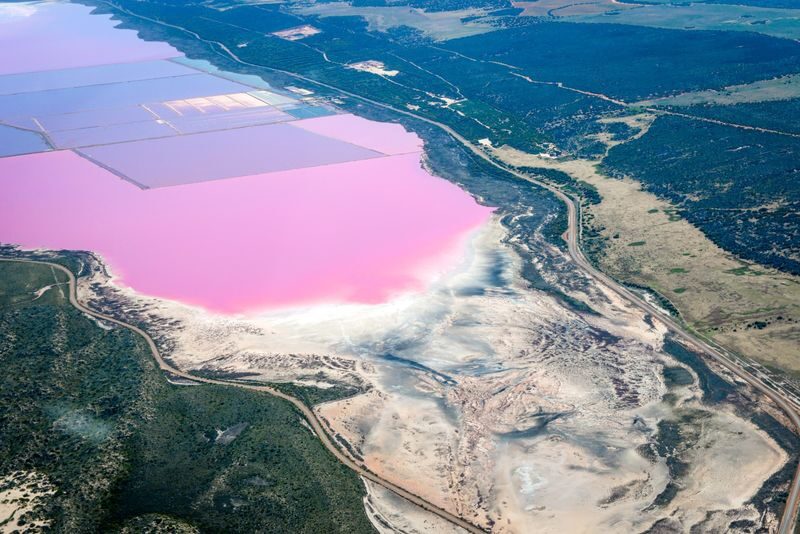 Hutt Lagoon Pink Lake Scenic Flight Experience from Kalbarri - From Kalbarri town to Red Bluff and Rainbow Valley