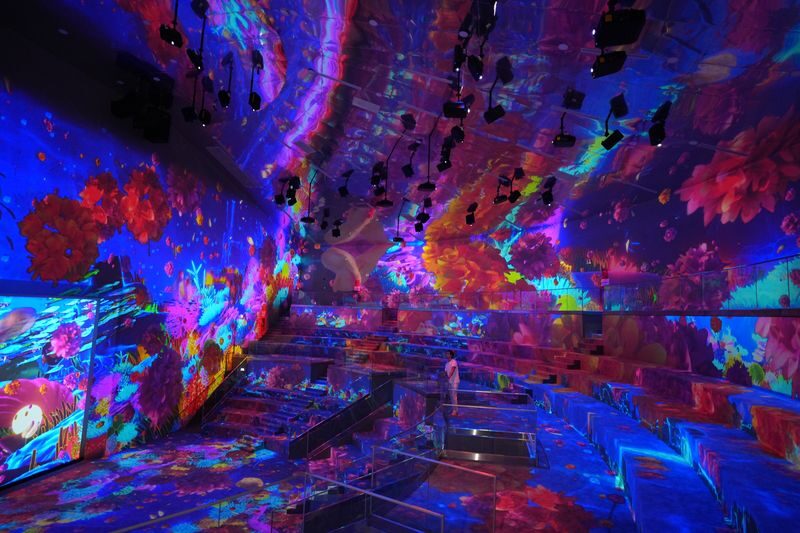 Ice Jungle Ticket in Phu Quoc - Inside the 360-degree show