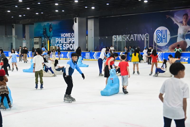 Ice Skating Experience at SM Megamall - Beginner-friendly, with a few caveats