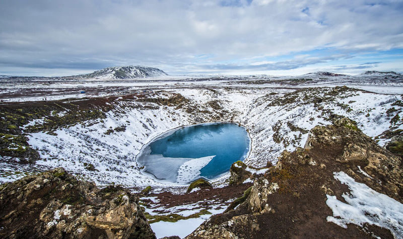Iceland Golden Circle & Blue Lagoon Day Tour (Crater Lake Geysers & Golden Waterfall) - Þingvellir: walking between two plates