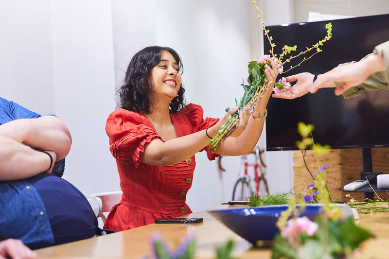 Ikebana Workshop in Tokyo: Experience the Japanese Art of Flowers - Inside Studio SOIL