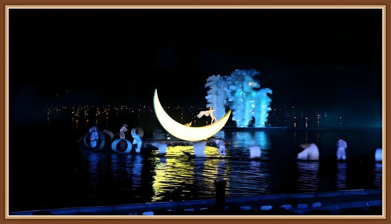 "Impression of Liu Sanjie" Landscape Live Performance - Local performers give the production its footing