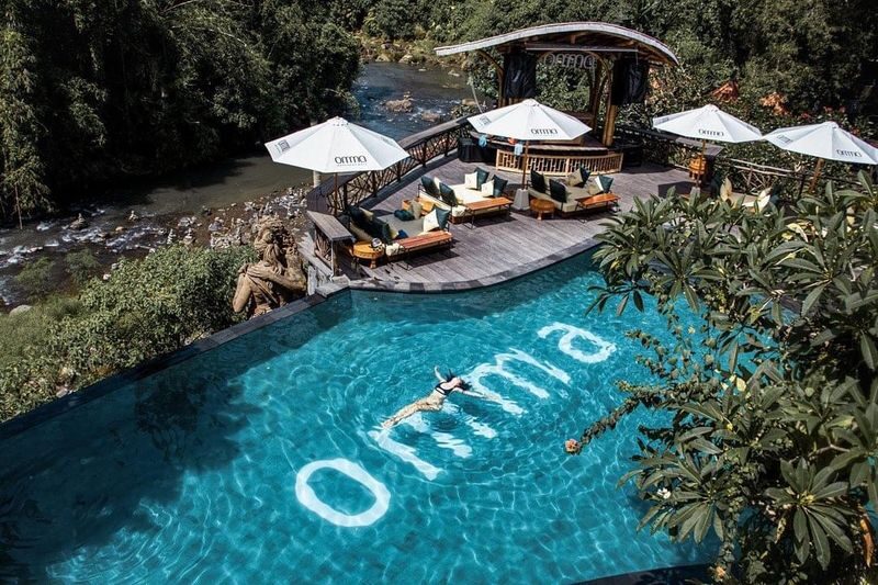 Instagrammable Glass Factory, Waterfall and Taman Dedari in Bali - Leaving at 7 a.m. gives the day room to breathe